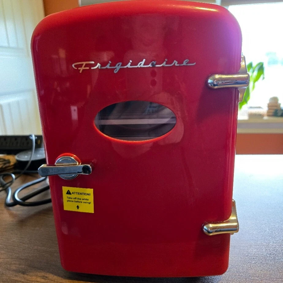 Frigidaire Portable Retro 6-can Mini Fridge EFMIS1